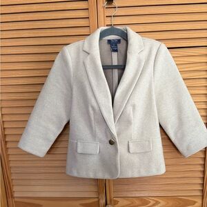 Chic Cream Blazer with Notched Lapels